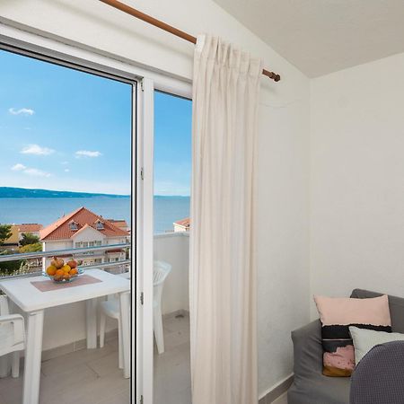 Apartments Roza Омиш Экстерьер фото