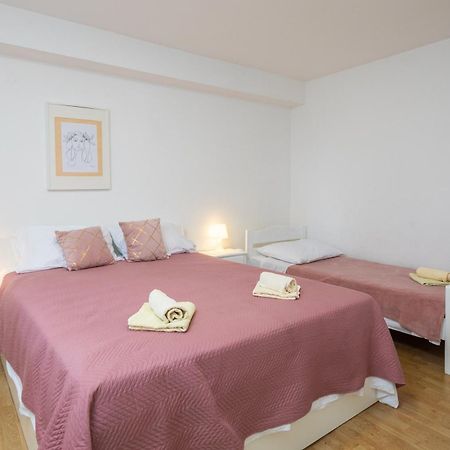 Apartments Roza Омиш Экстерьер фото
