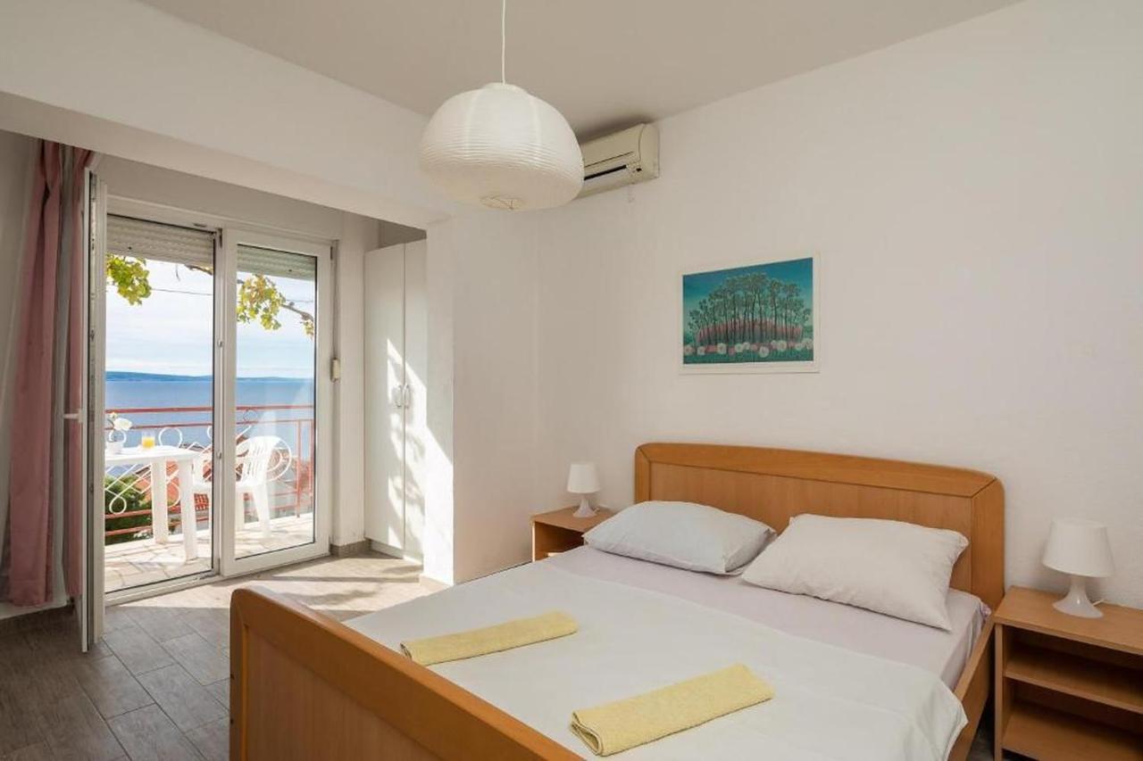 Apartments Roza Омиш Экстерьер фото