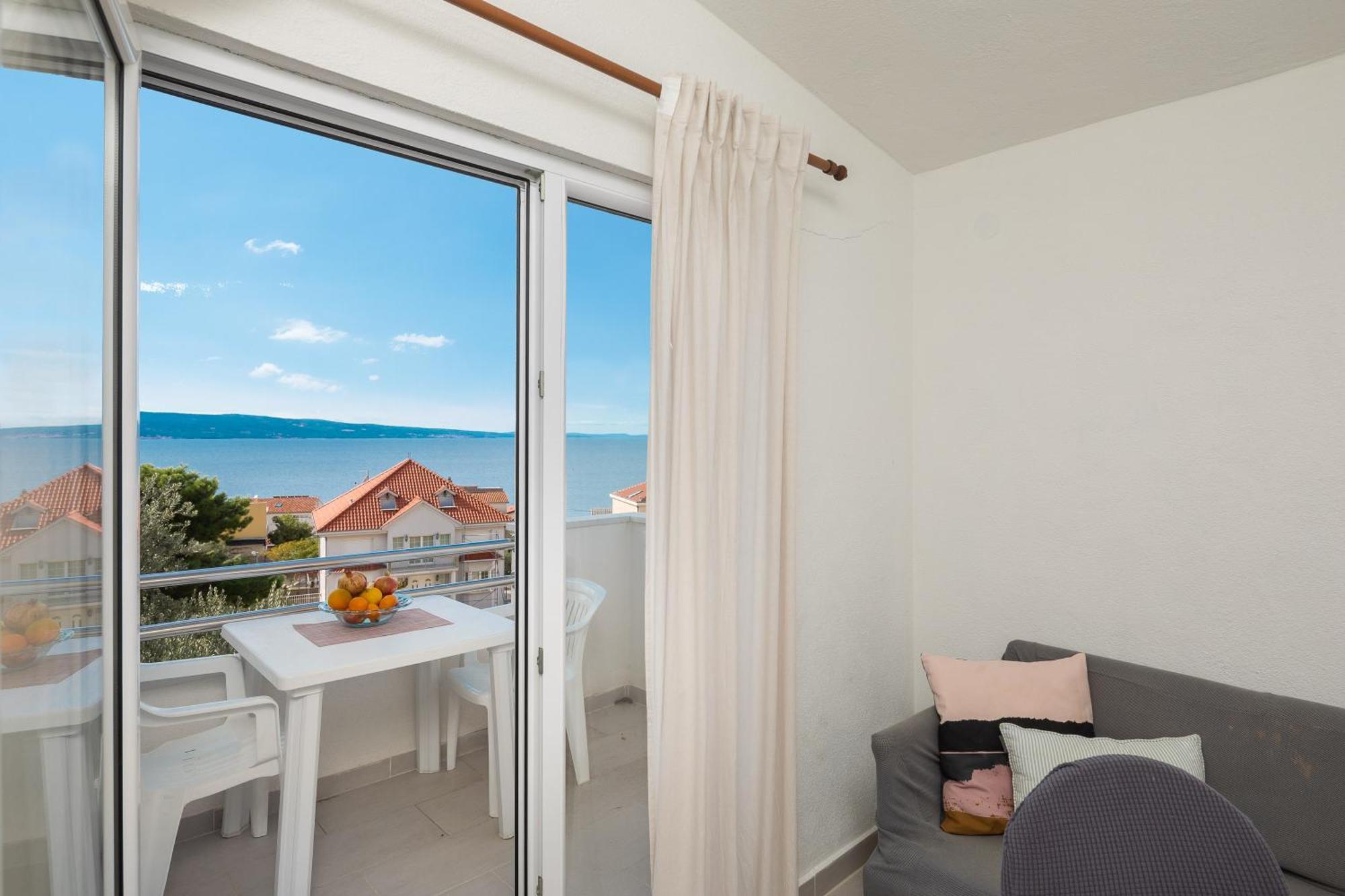 Apartments Roza Омиш Экстерьер фото